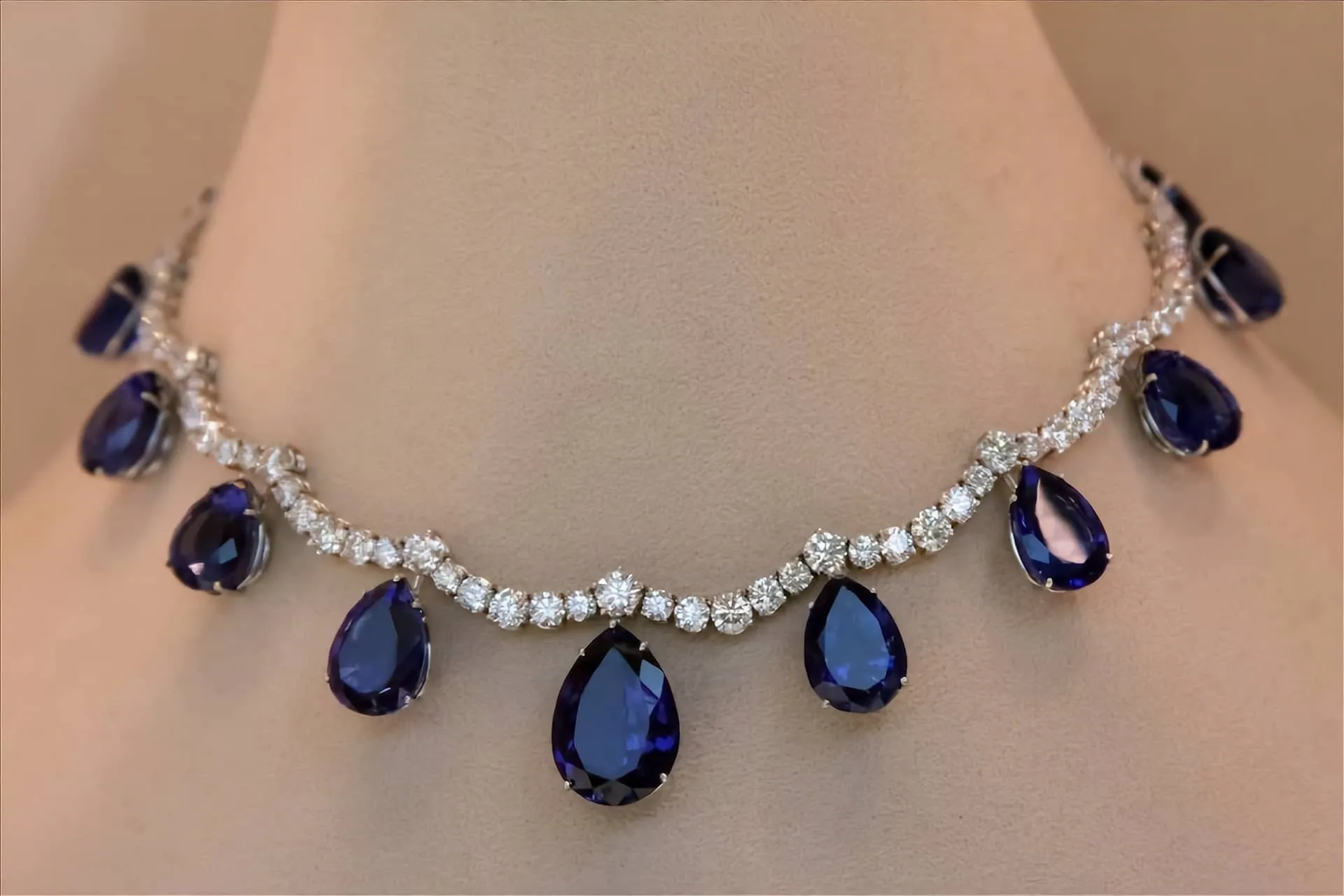 Ecstatic Blue Sapphire & Round Diamond Single Line Necklace